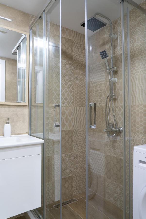 Sea Breeze In Batumi Apartment Ngoại thất bức ảnh