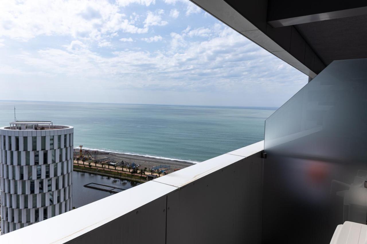Sea Breeze In Batumi Apartment Ngoại thất bức ảnh