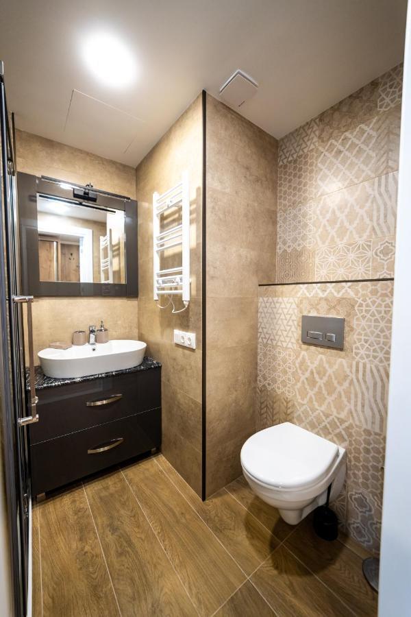 Sea Breeze In Batumi Apartment Ngoại thất bức ảnh
